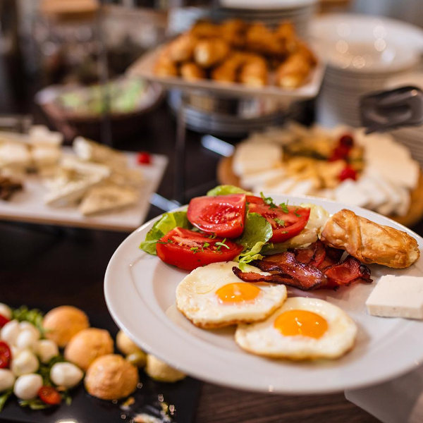 Hotellfrukost för två