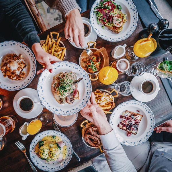 Brunch med bubbel för två